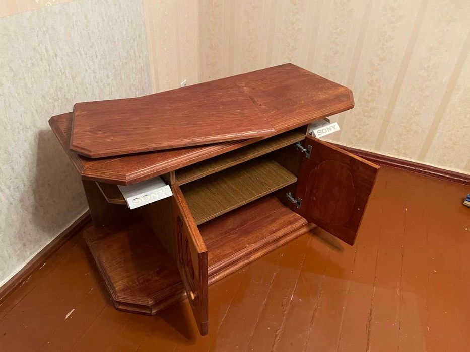 Продам тумбу под телек