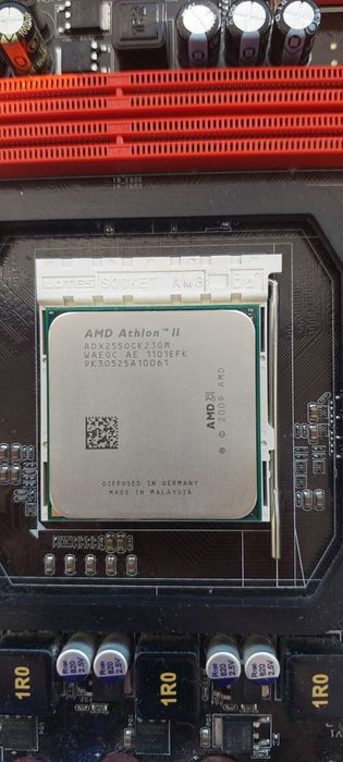 Материнська плата з процесором + 2 подарунка