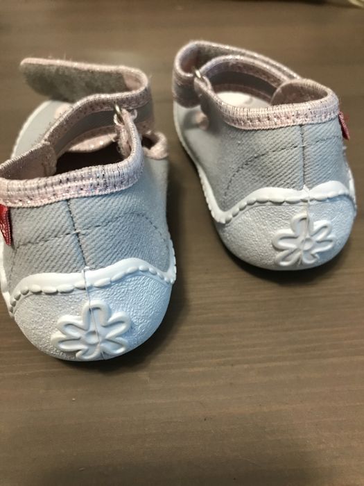 Kapcie dziewczęce, skórzana wkładka, Fisher-Price 23 rozm