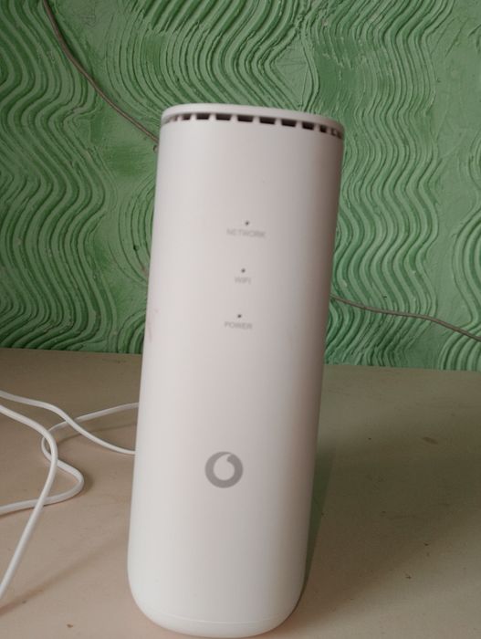 Это домашний Wi-Fi роутер (интернет-модем) от Vodafone. продам за 2000