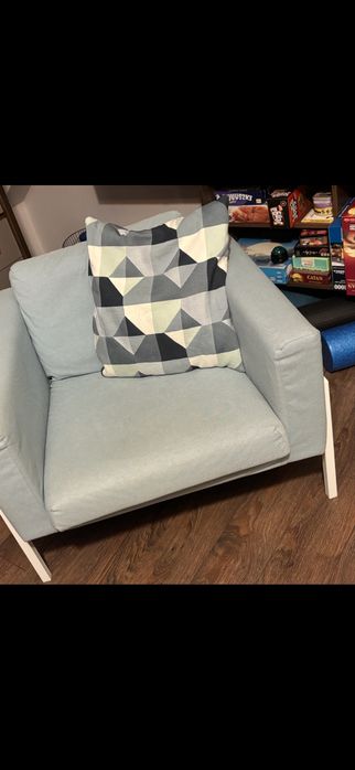 Fotel IKEA niebieski z poduszką
