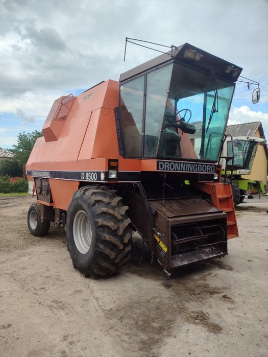 Kombajn zbożowy Claas medion 310 Dronningbor 8500