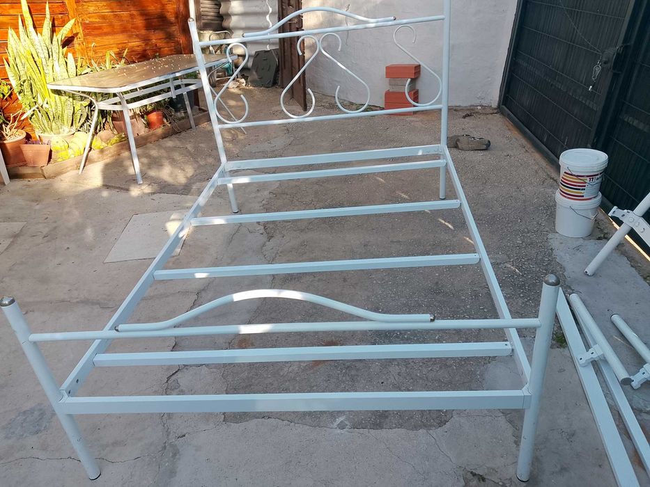 Cama de casal em ferro ótimo ESTADO
