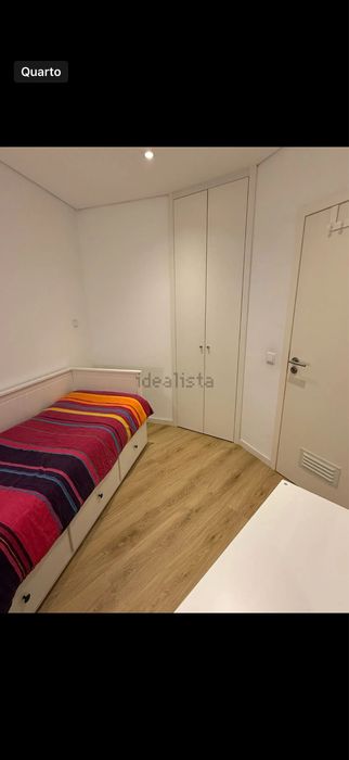 Quarto para alugar nos Anjos
