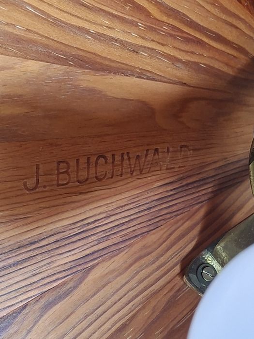 Lampa J. Bucheald