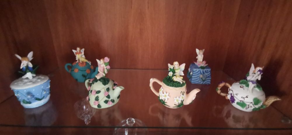Conjunto de chaleiras decorativas
