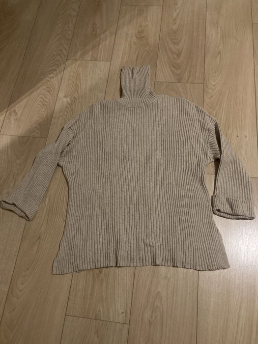 Sweterek golf w prążki