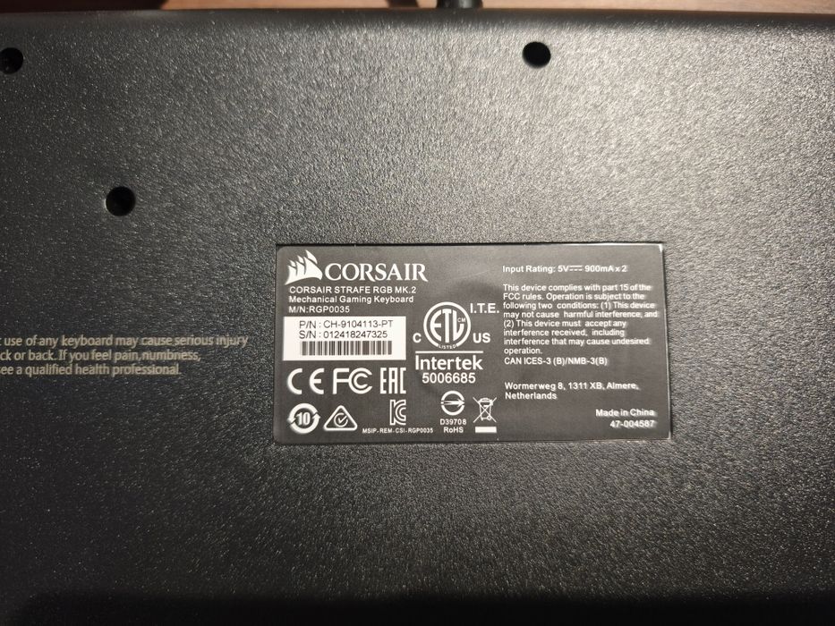 Teclado Mecanico Corsair Strafe Mk.2 RGB PT-PT