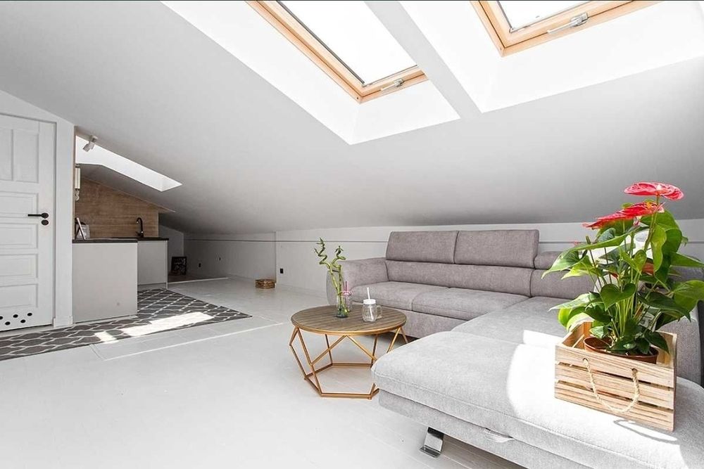 Mieszkanie 3 pokoje poddasze kamienica klimatyczna Ochota Barska 5