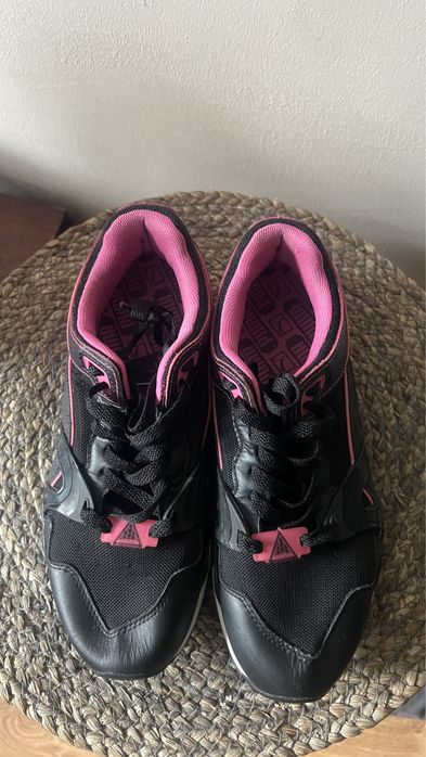 Жіночі дихаючі кросівки Puma
