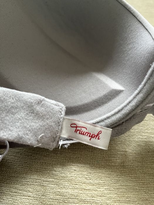 Triumph stanik biustonosz push up 70B