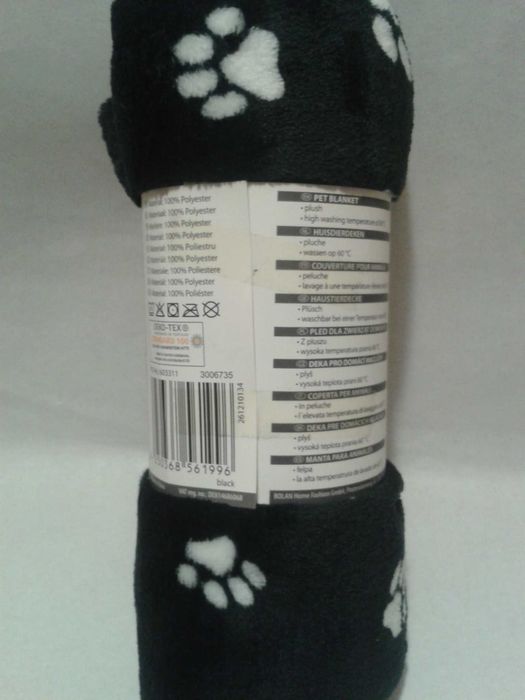 Koc KOCYK pled mata z polaru dla psa kota CZARNY wzór W ŁAPKI 70x100cm
