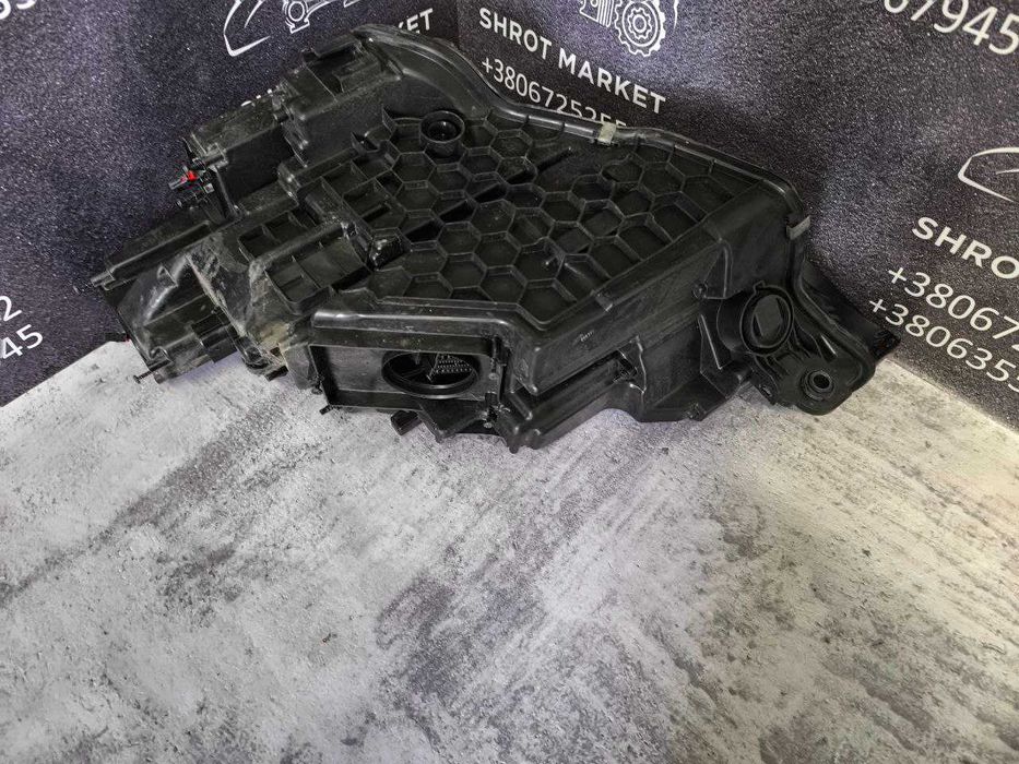 Фара передня права Audi E-Tron під реставрацію   4KE941040A