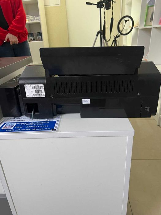 продапється принтер Epcon L805
