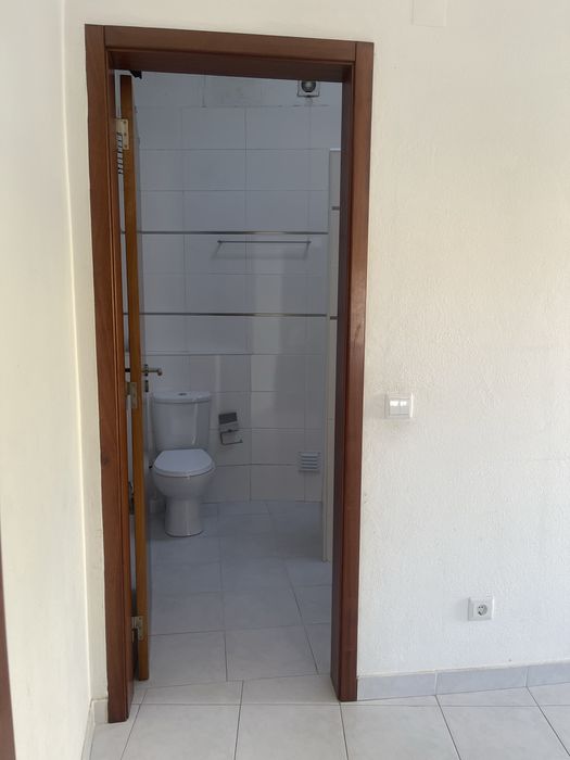 Lindo T1 pra arredamento em Loures(Tojalinho)