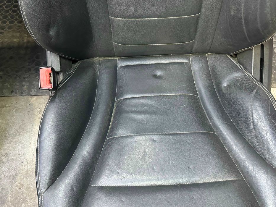 Conjunto de bancos Mercedes Classe C W205 (2017)