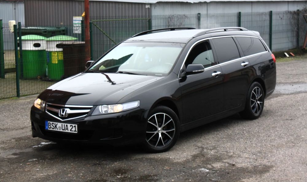 Honda Accord Honda Accord 2.0 benzyna sport automat navigacja TUV serwis