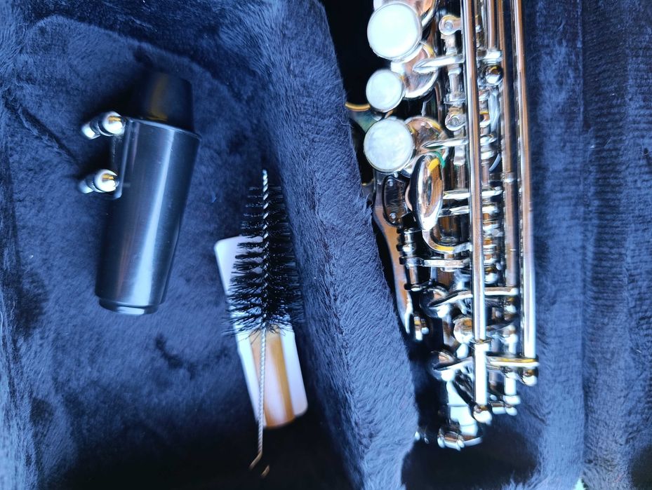 Saxofone soprano curvado novo