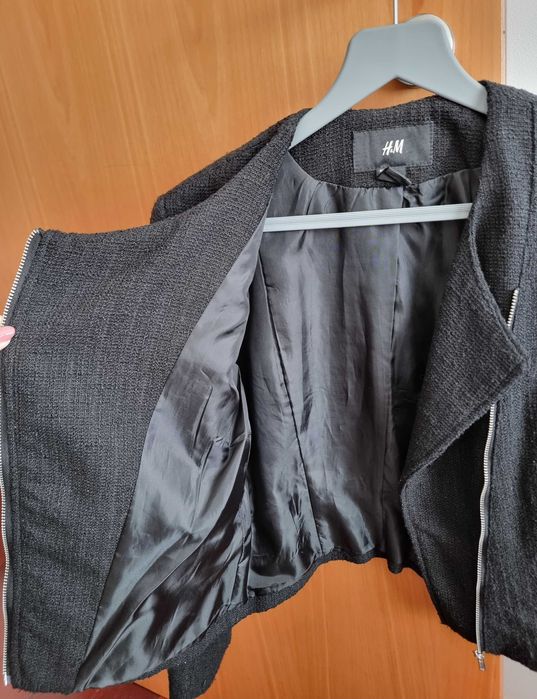 Casaco preto com fechos cinzentos H&M, tamanho 34