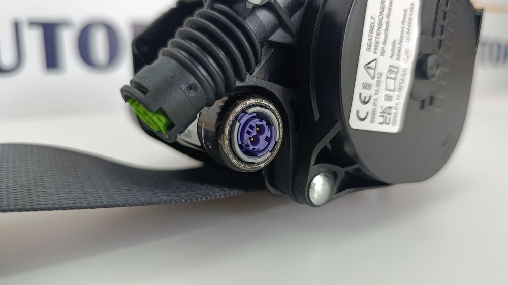 Ремінь безпеки лівий/правий передній Tesla Model 3 Highland