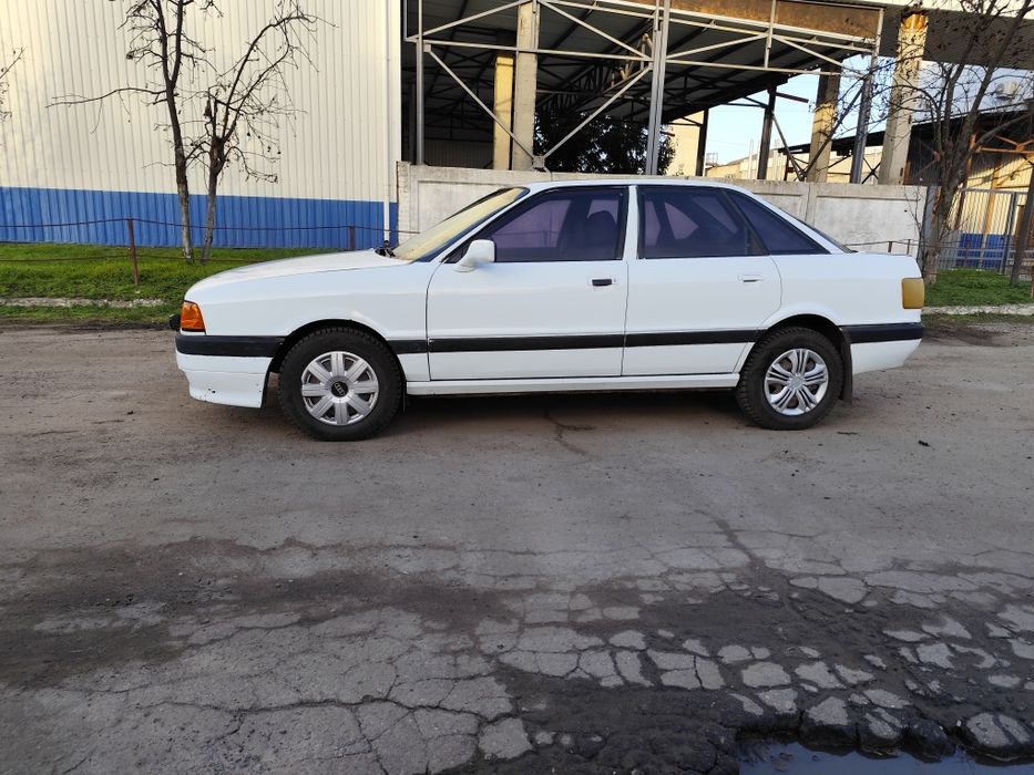Продається ауді 80 б3 1.8 бензин