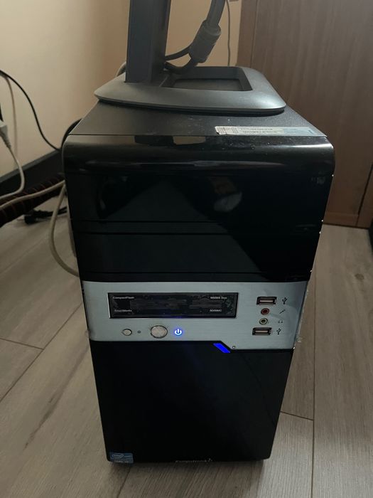 Komputer plus monitor