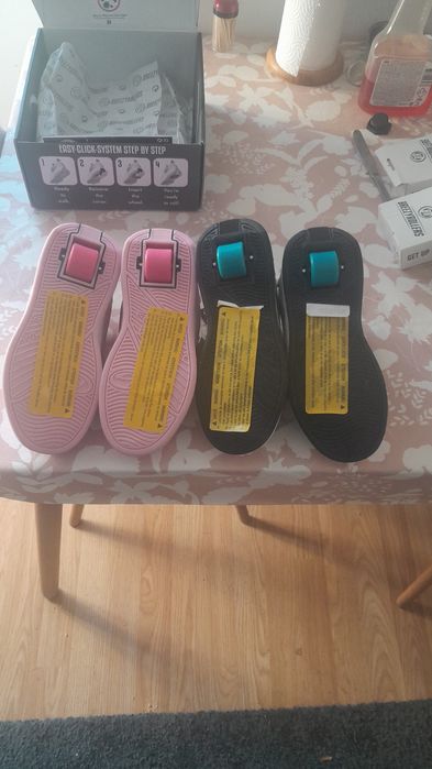 Ténis com rodas menino/ menina