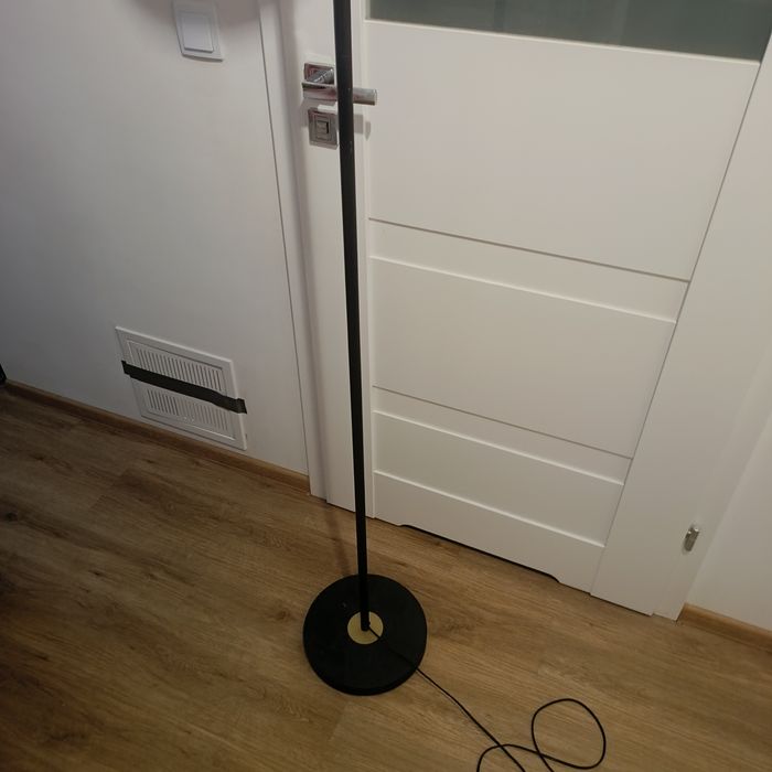 Lampa czarna ze złotymi wstawkami