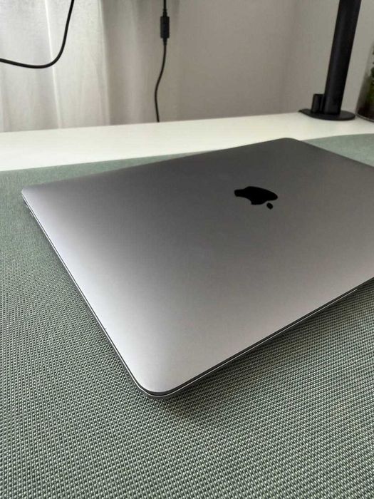 MacBook Air M1, 2020