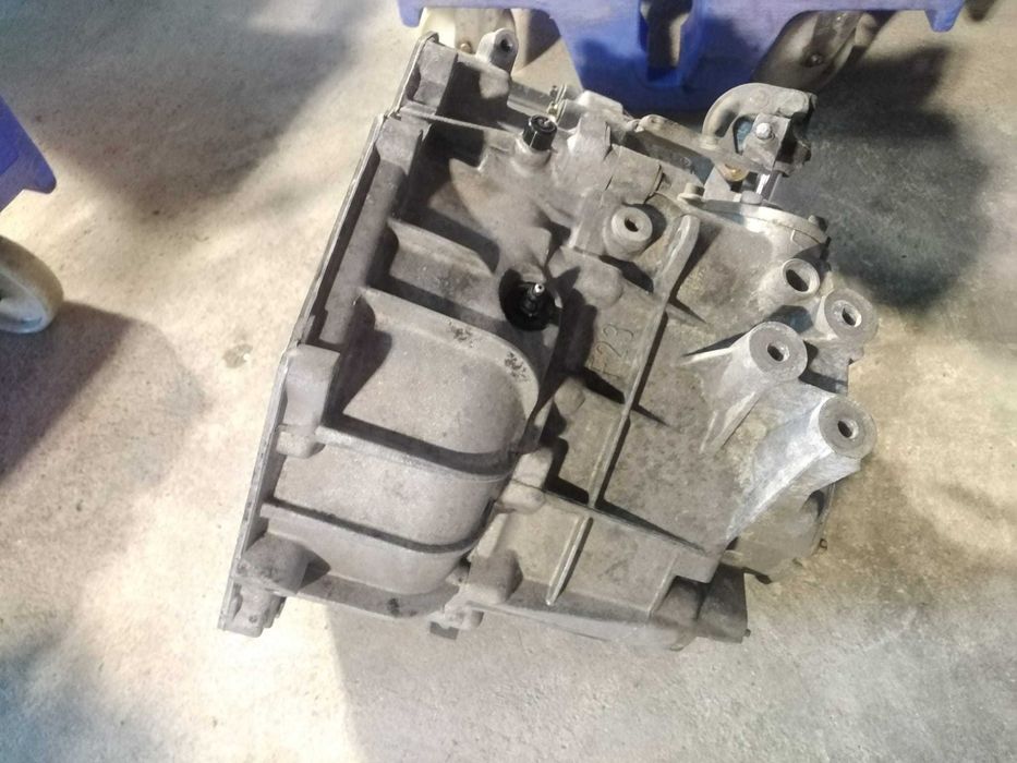 Caixa de 5 Velocidades Opel Zafira A 2.0 DTi a Gasóleo 85 cv