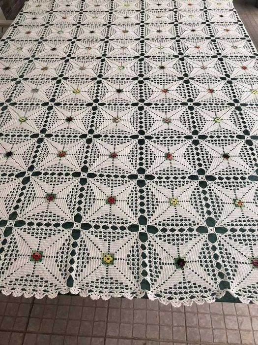 Toalha de Mesa Artesanal em Renda - Cor Pérola, Nova