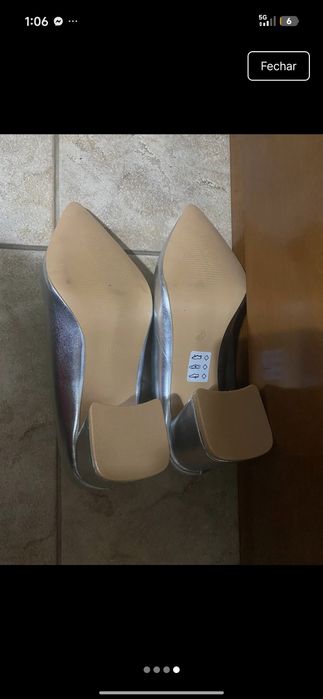 Sapatos prateados
