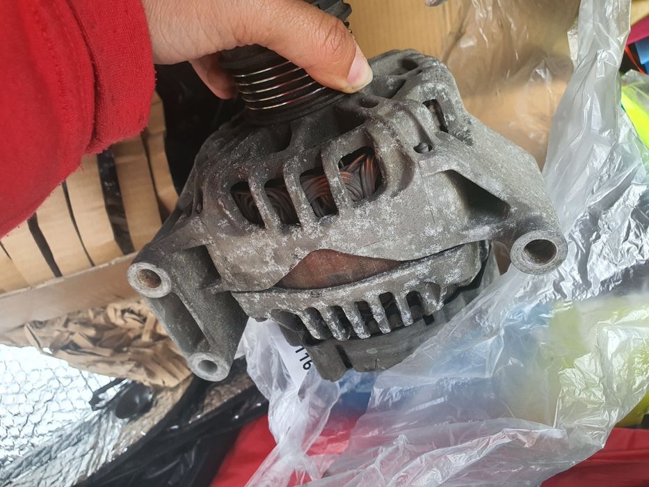 Alternador de Fiat Punto 1.3 Multijet