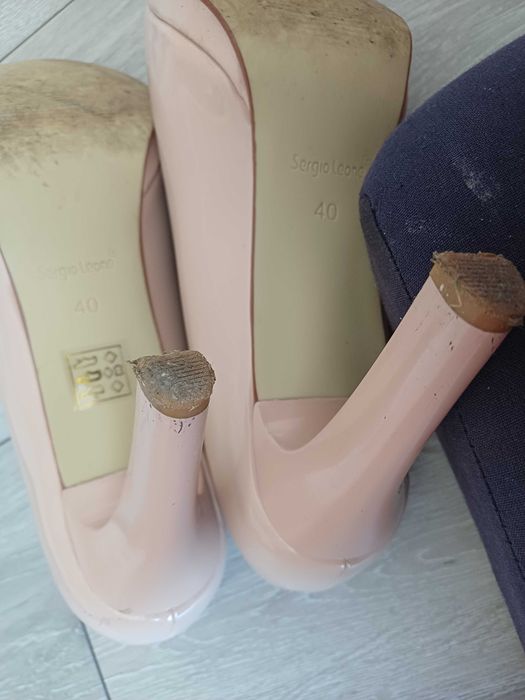 Buty na obcasie damskie