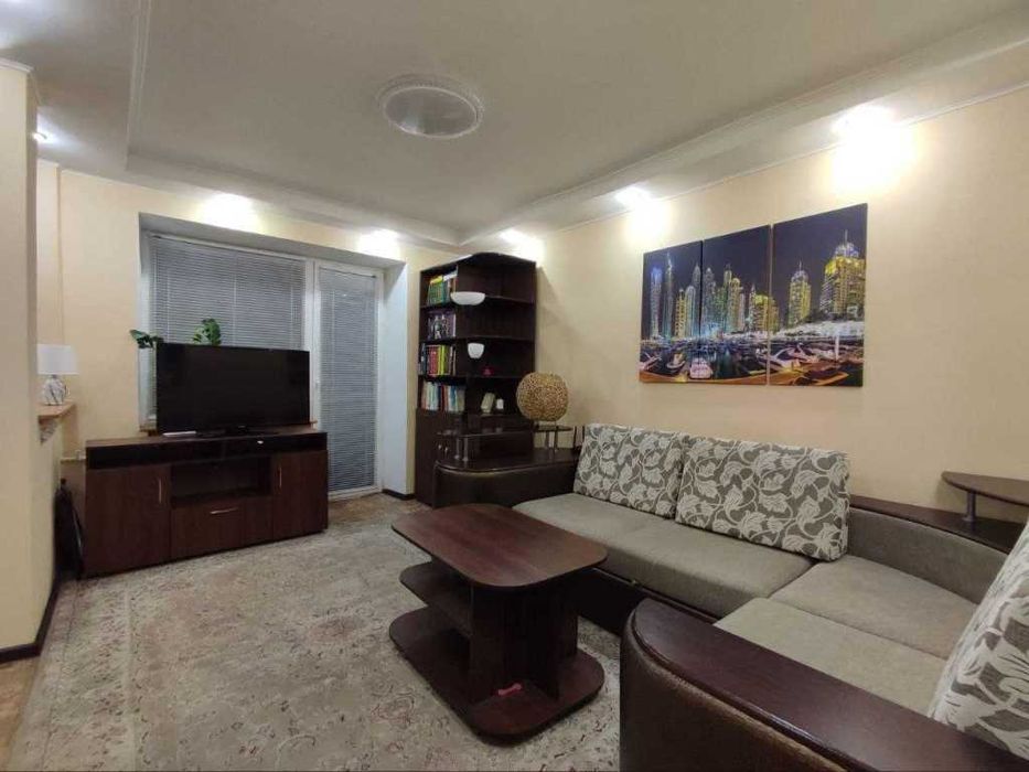 2к вул. Балакіна цегляний будинок, середній поверх І КОД 45106