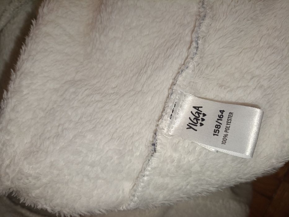 Ciepła bluza z końmi pod gardło