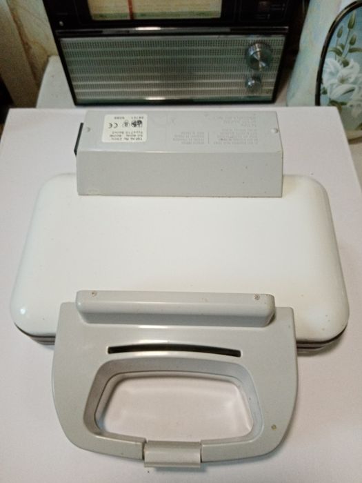 Бутербродница Tefal