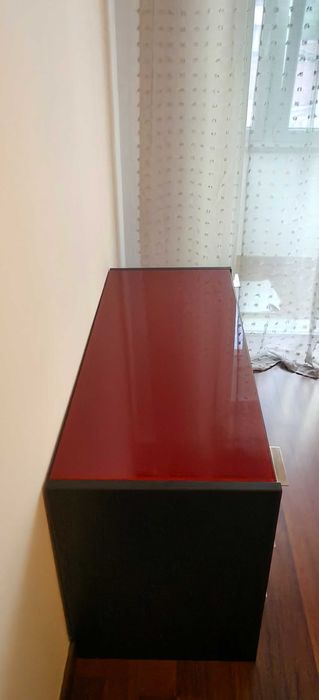 Cómoda em bom estado - Design Moderno