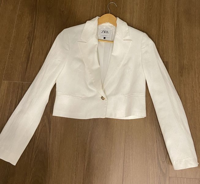 Blazer branco curto em algodão