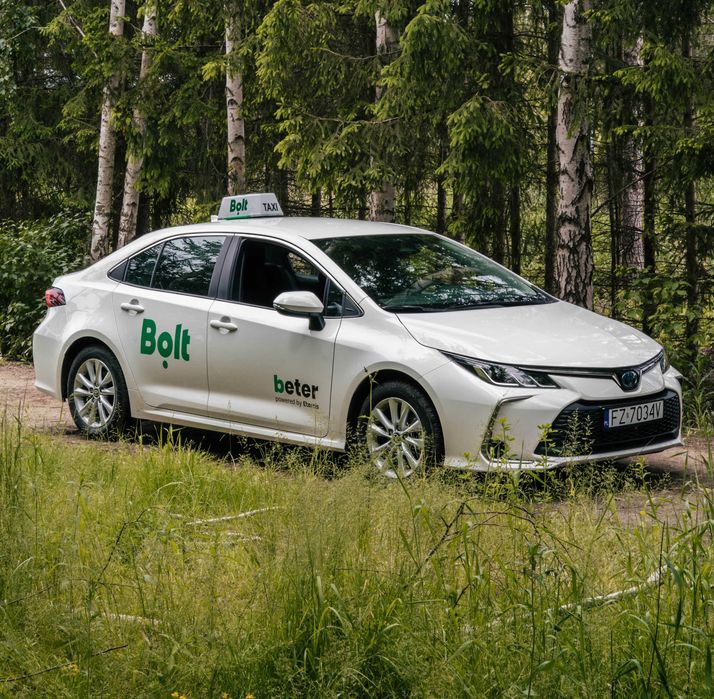 Toyota Corolla od 250 zł/tydzień do pracy TAXI Bolt beter – Warszawa