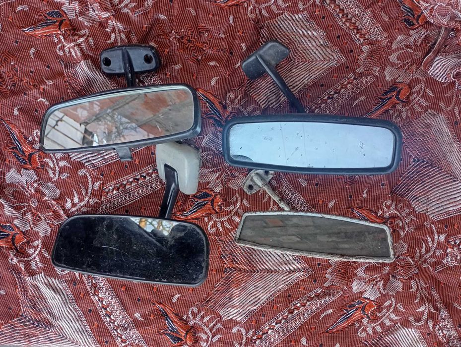 Зеркало заднего вида