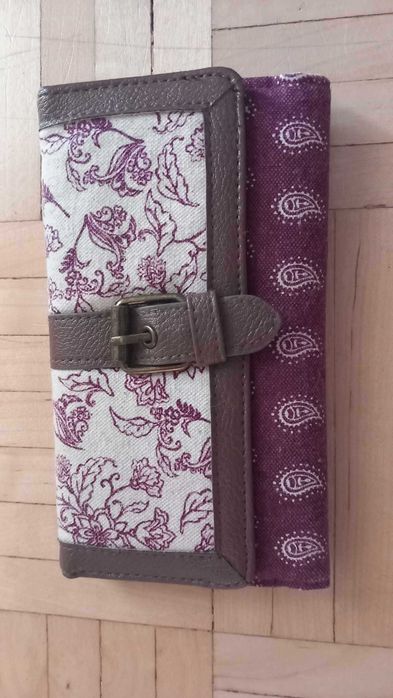 Portfel firmy Claire's