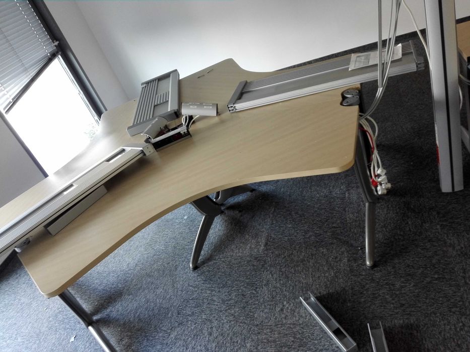 Biurko 3, 4, 5 stanowiskowe Wyspa Steelcase