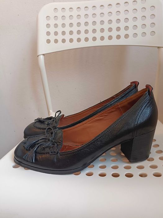 Skórzane buty na średnim obcasie Marc O'Polo