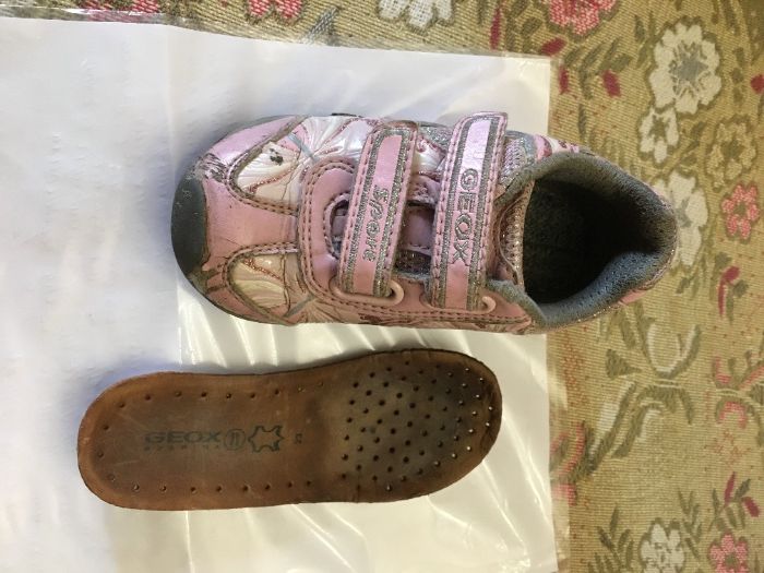 Кроссовки для девочки geox утёплённые