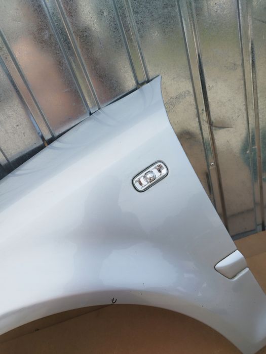 blotnik lewy przod audi a4 b7 cabrio 2004-2008 kolor ly7w