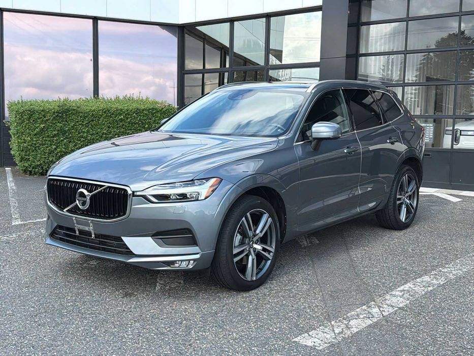 Volvo XC60 T5 Momentum      2020