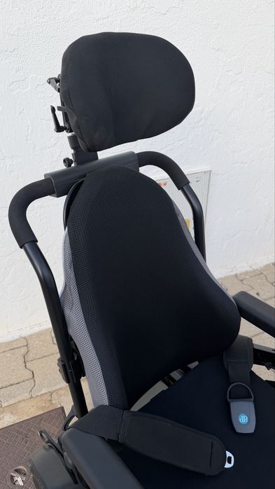 Cadeira de Rodas Elétrica Quickie Q400R – Excelente Estado – Pouquíssimo Uso
