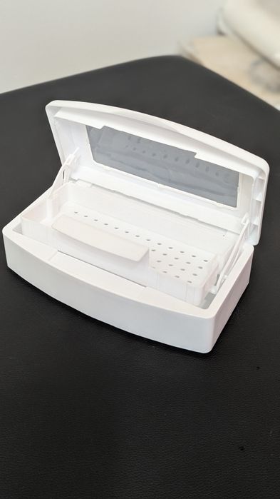 Sterylizator narzędzi fryzjersko-kosmetycznych