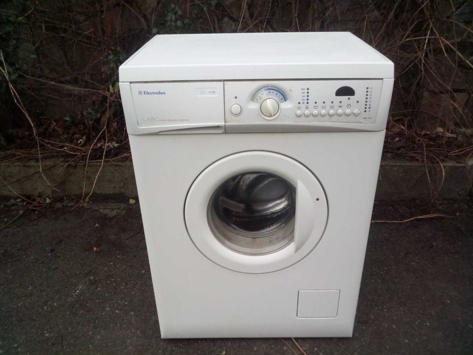 за 4500 стиральная  машинка wisl 105 indesit  доставка гарантия